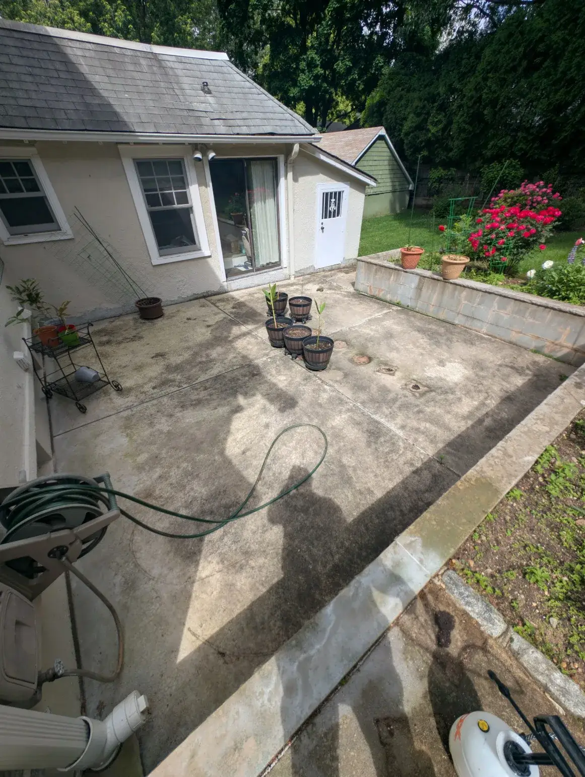 Before exterior cleaning job 3
