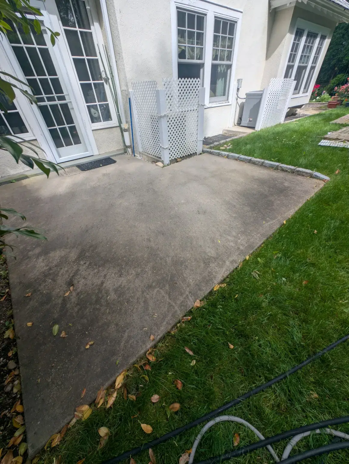 Before exterior cleaning job 4